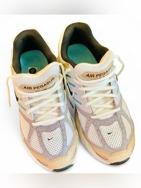 Nike Air Pegasus 2K5 Sail Aquarius Blue Tan Men’s size 5/ Women’s size 6.5